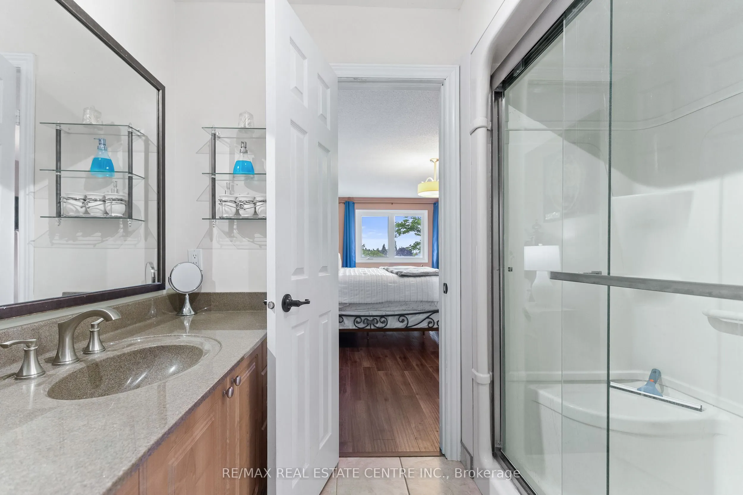 30 Regentview Drive