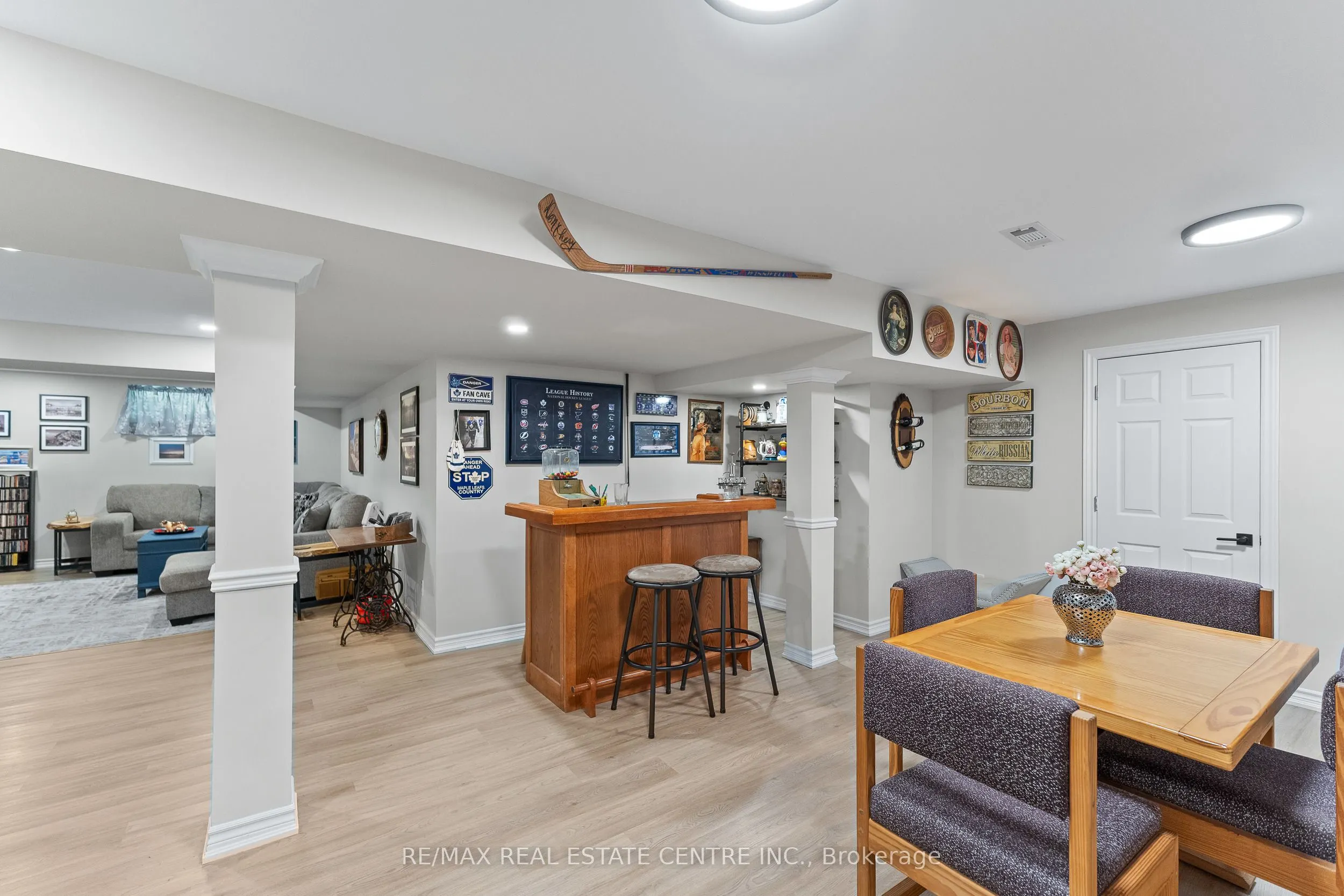 30 Regentview Drive