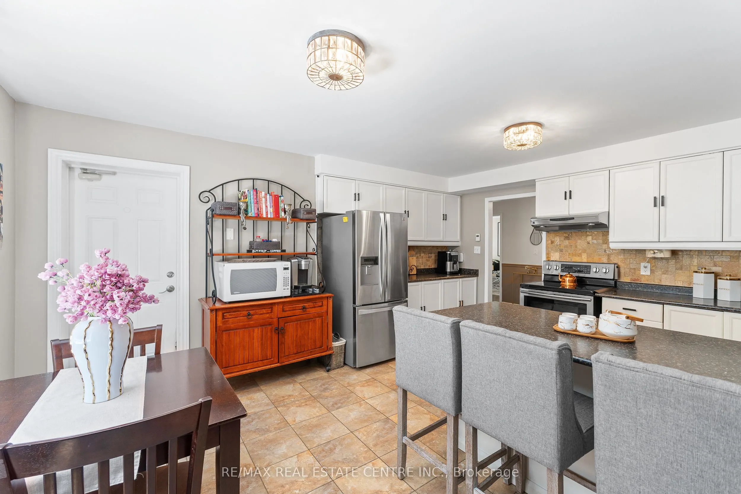 30 Regentview Drive