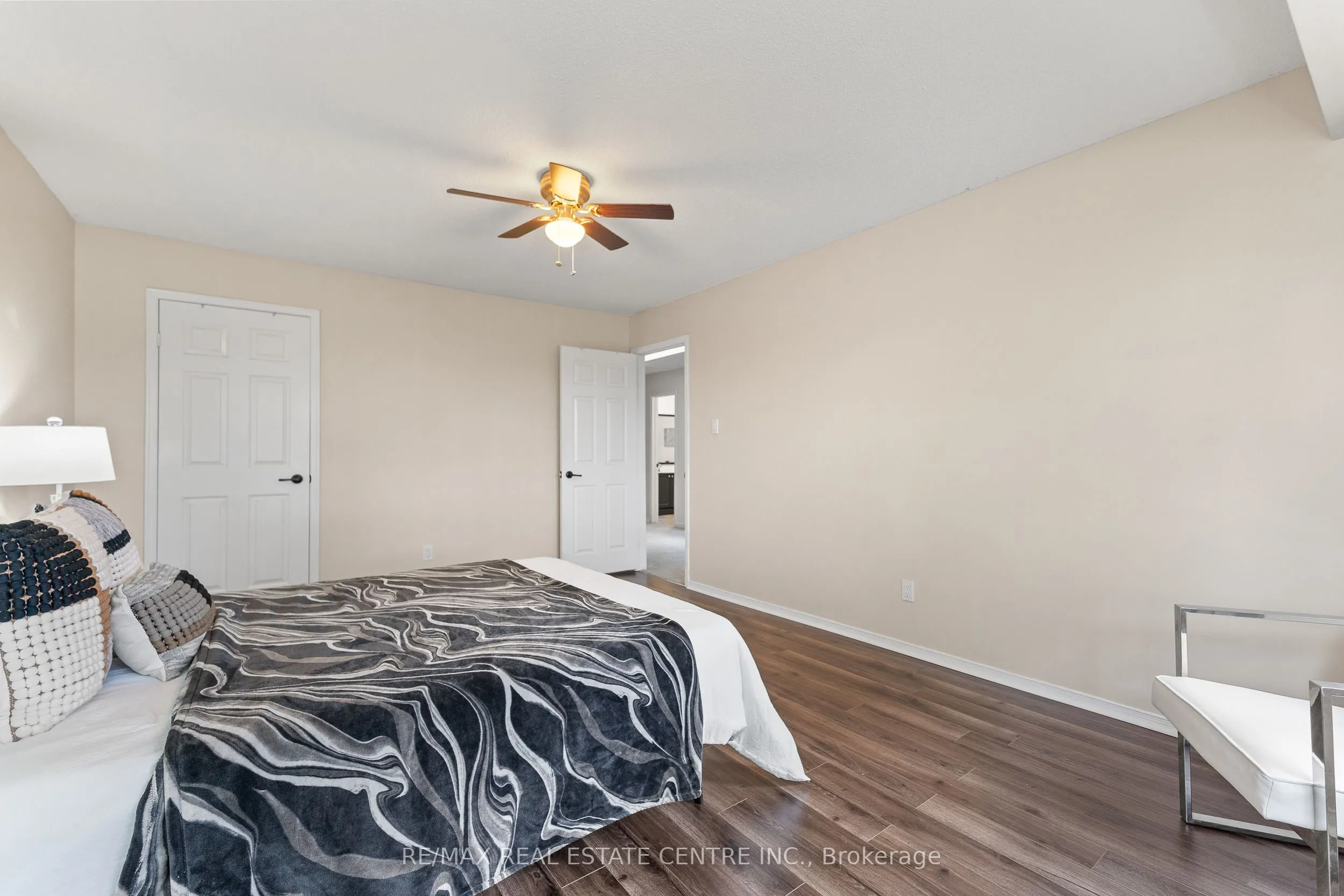 30 Regentview Drive
