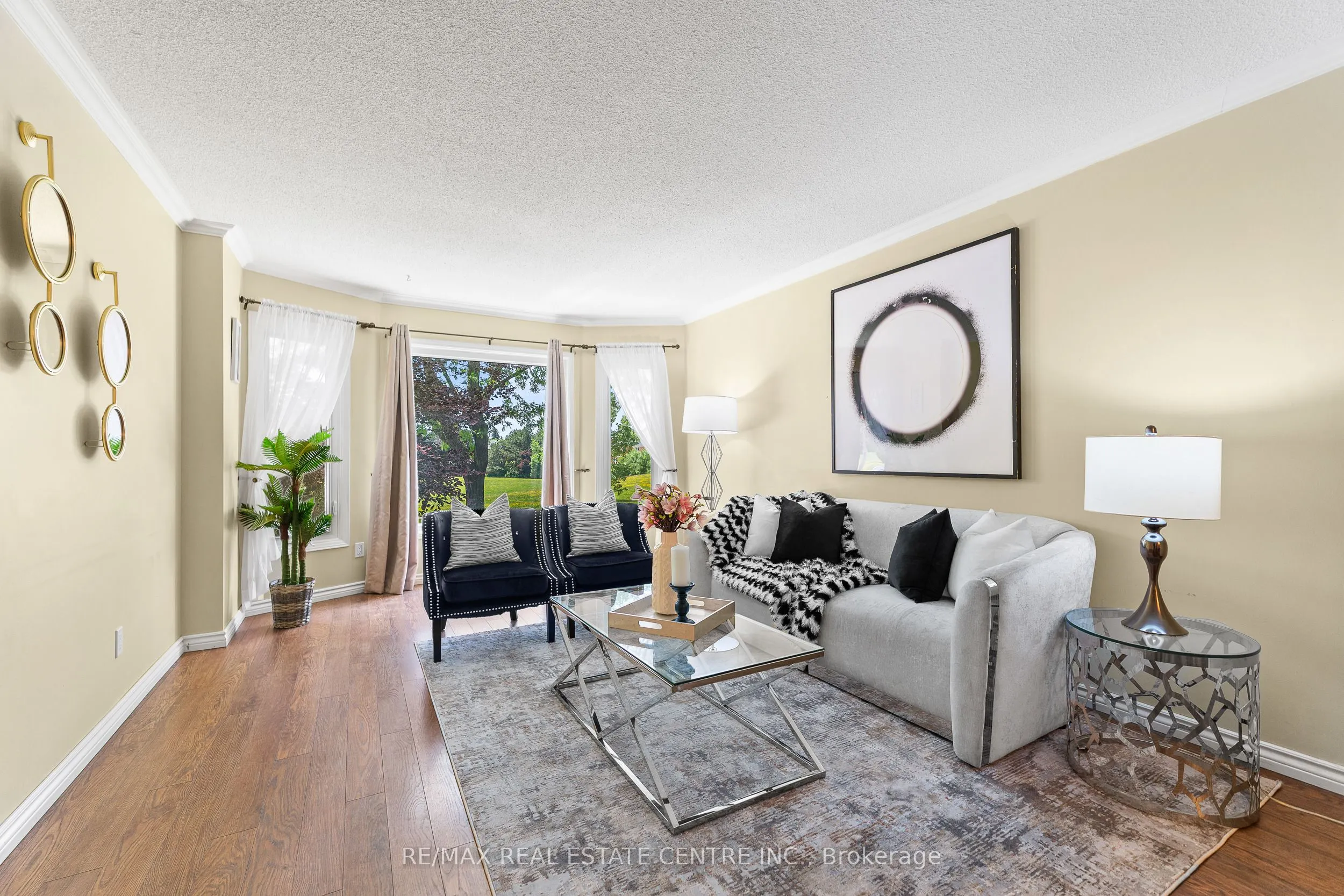 30 Regentview Drive