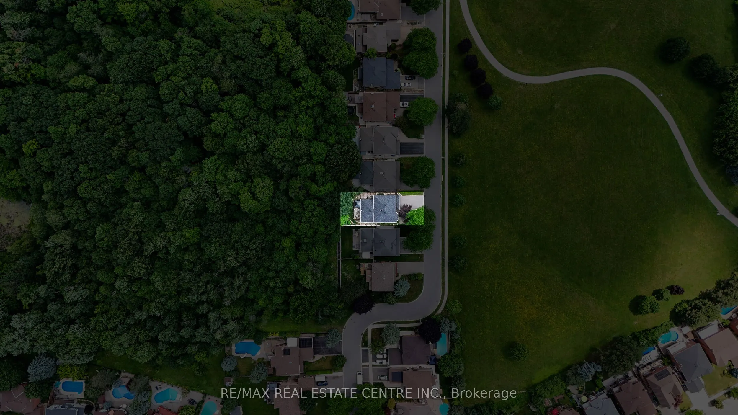 30 Regentview Drive