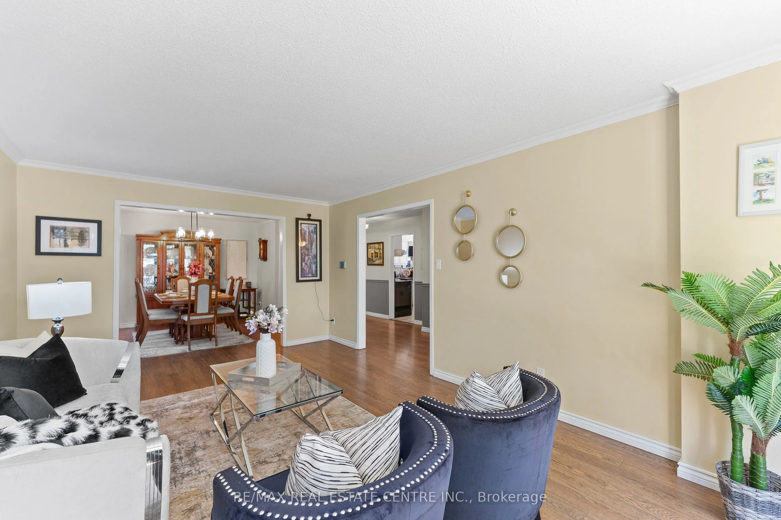 30 Regentview Drive