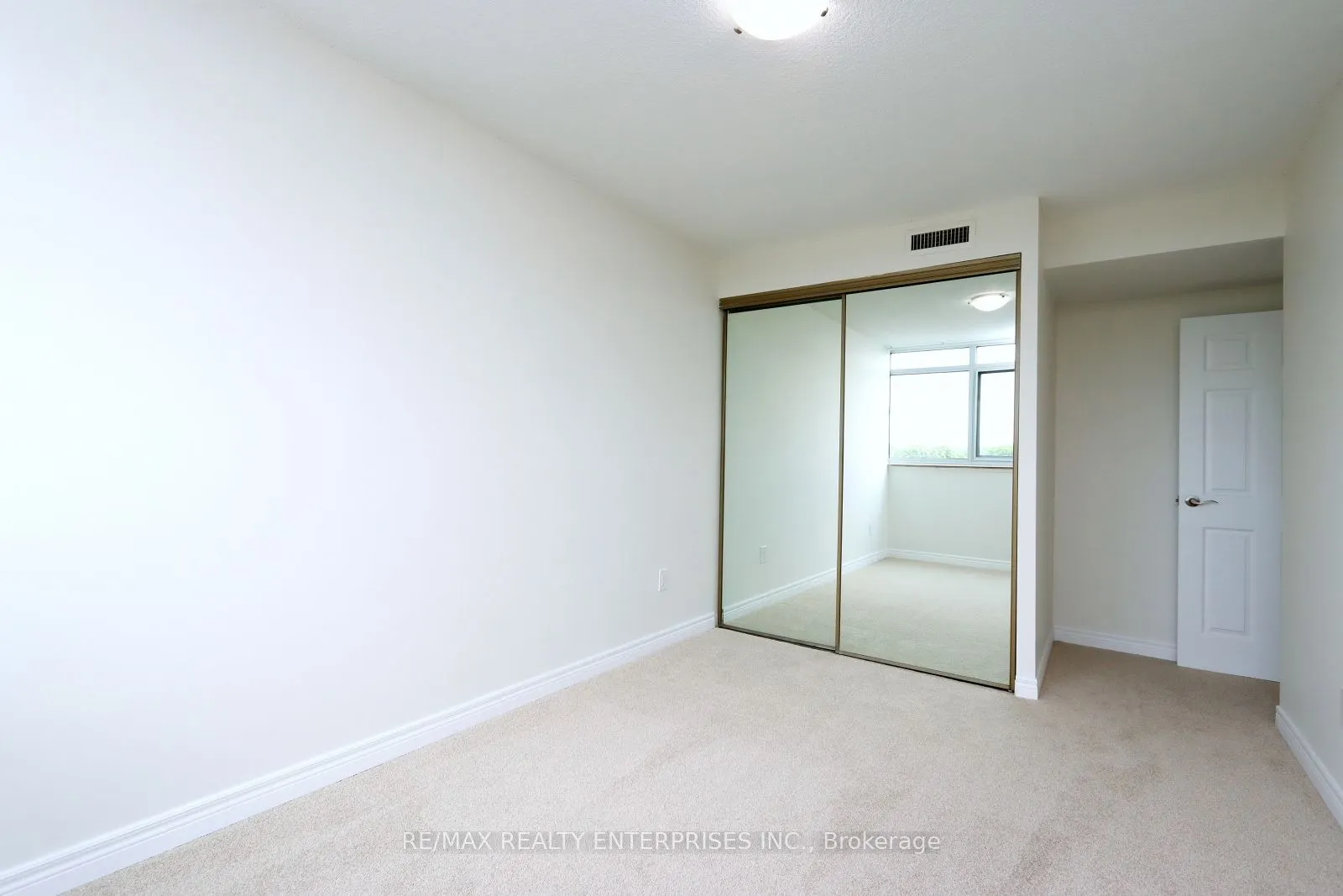 1359 White Oaks Boulevard E, #608