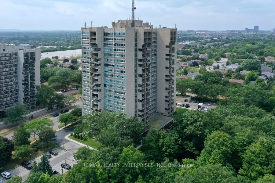 1359 White Oaks Boulevard E, #608