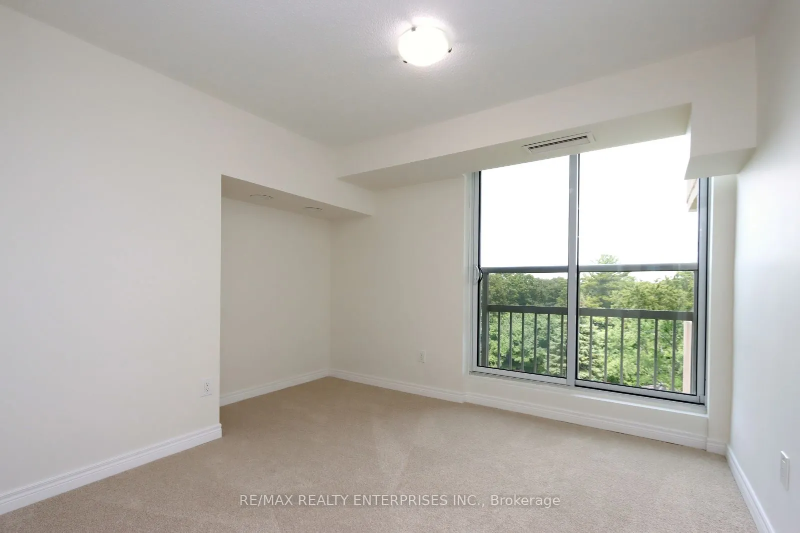 1359 White Oaks Boulevard E, #608