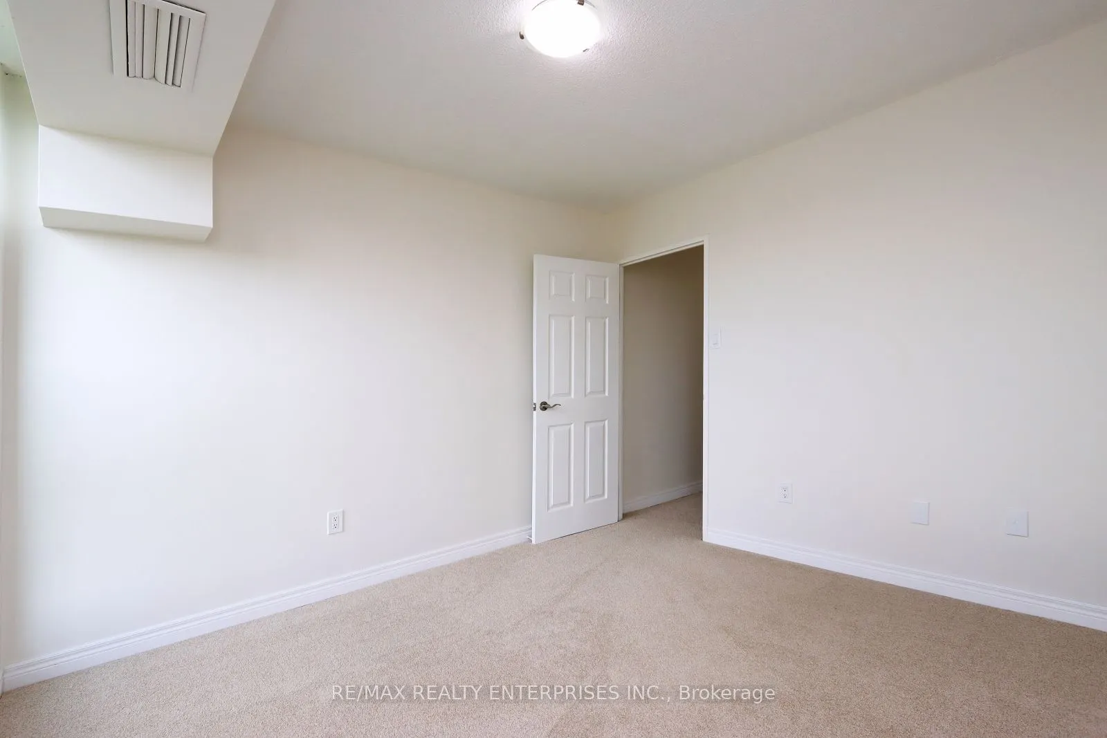 1359 White Oaks Boulevard E, #608