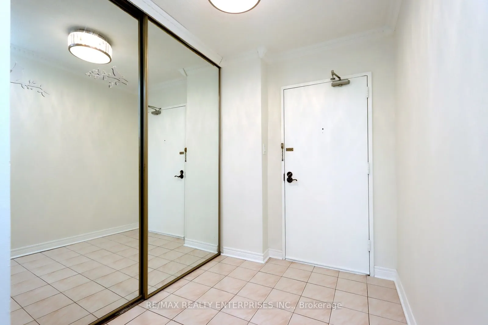 1359 White Oaks Boulevard E, #608