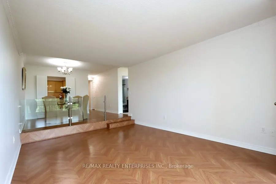 1359 White Oaks Boulevard E, #608