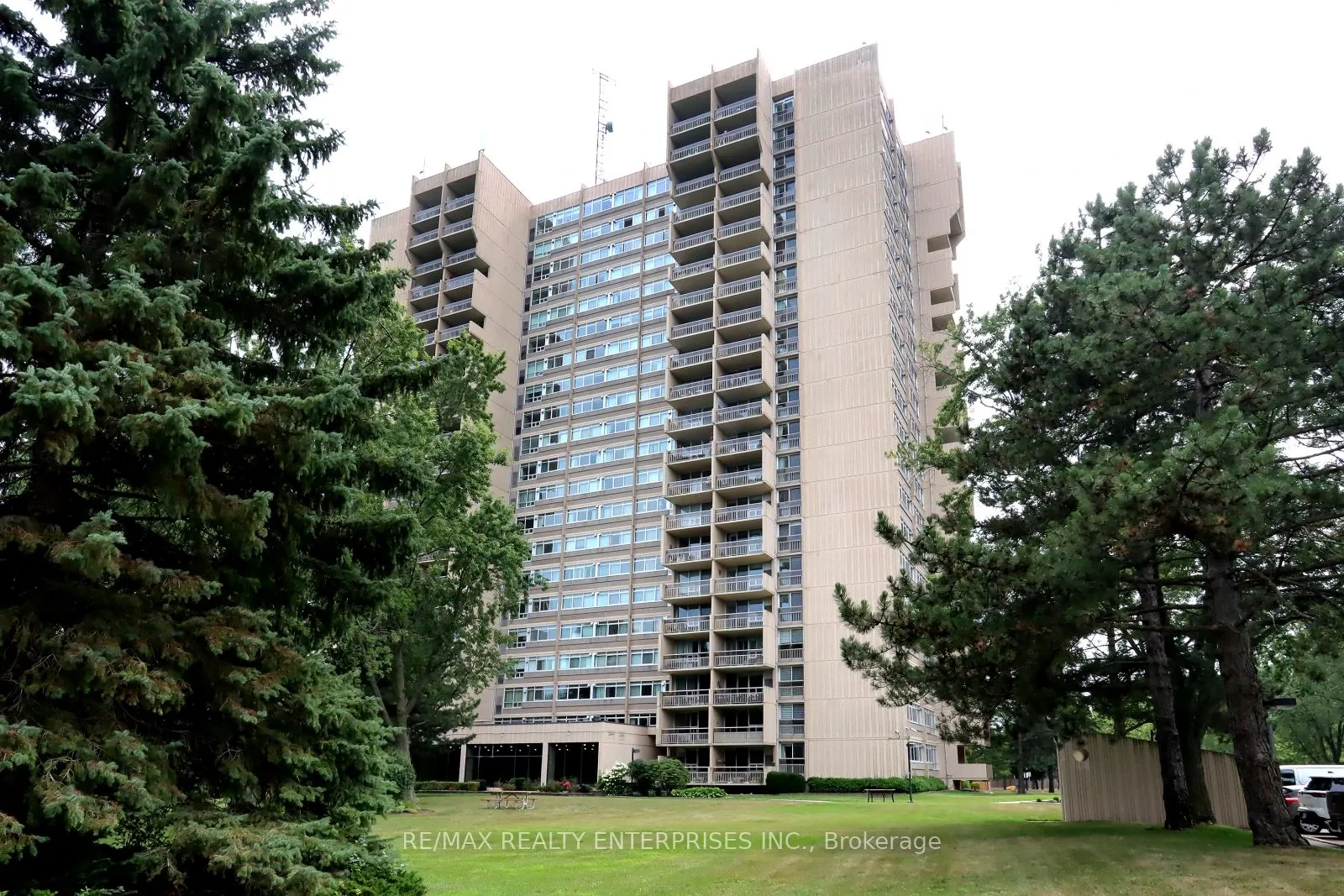 1359 White Oaks Boulevard E, #608