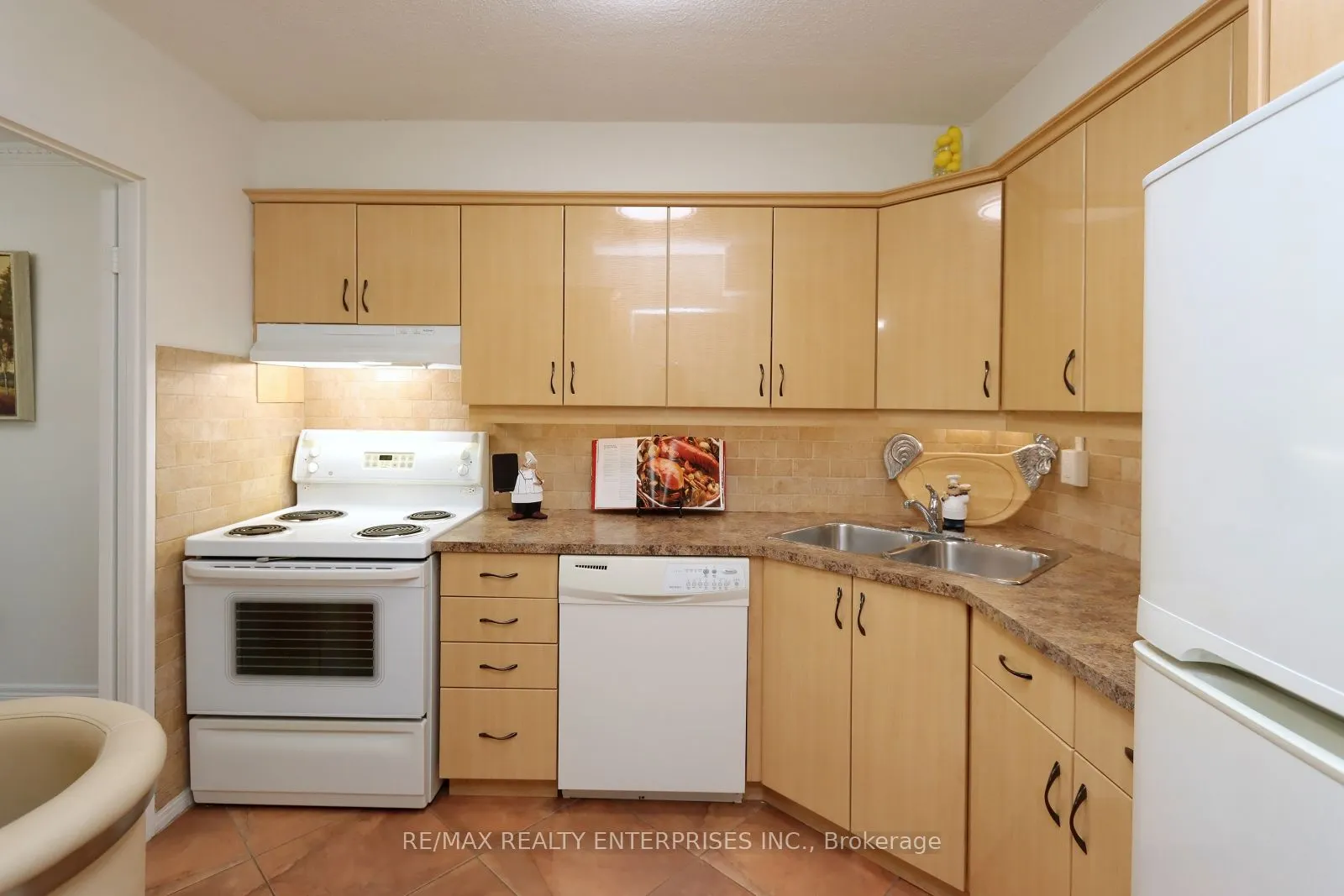 1359 White Oaks Boulevard E, #608