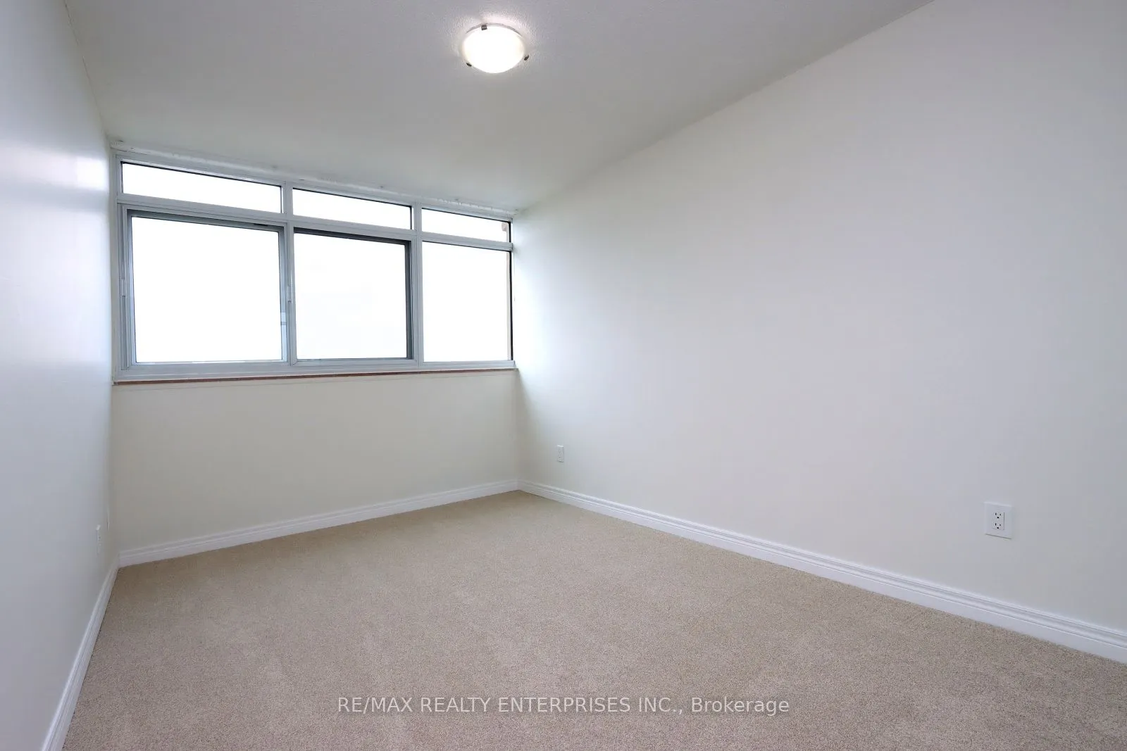 1359 White Oaks Boulevard E, #608