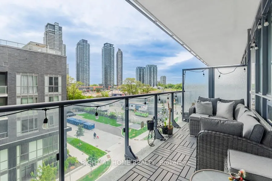 60 Annie Craig Drive, #503