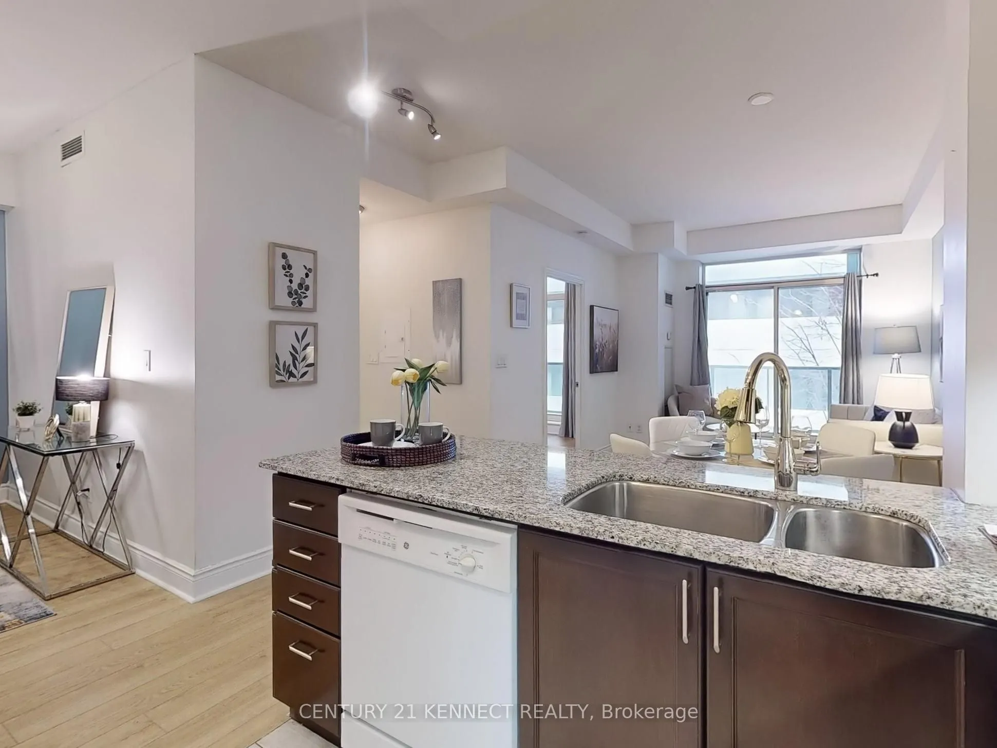 25 Earlington Avenue E, #316