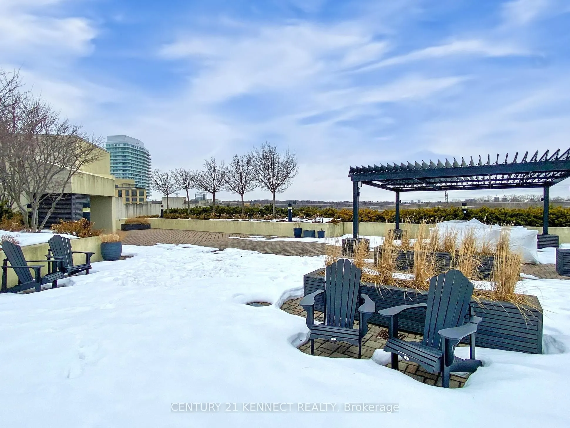 25 Earlington Avenue E, #316