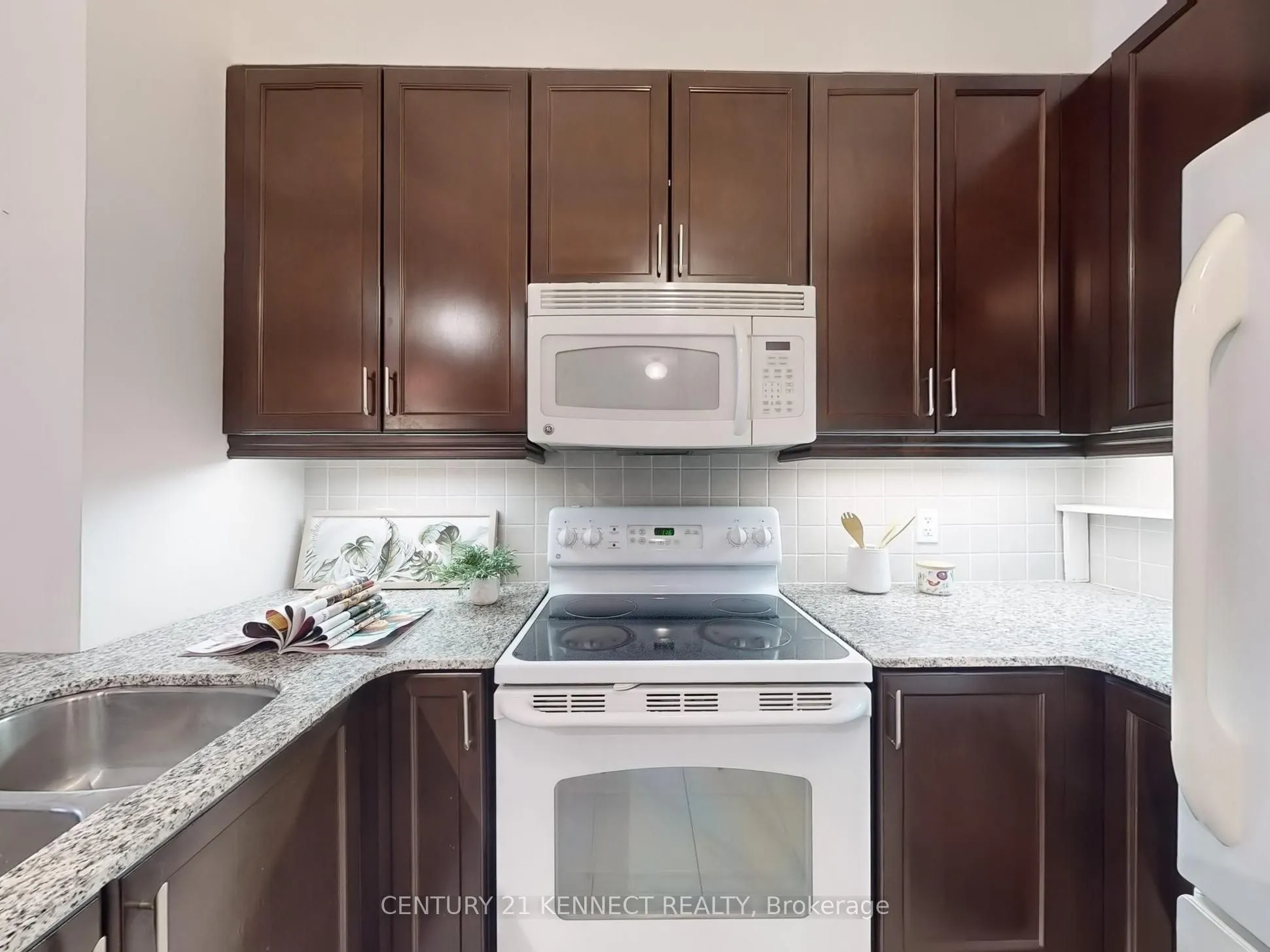 25 Earlington Avenue E, #316