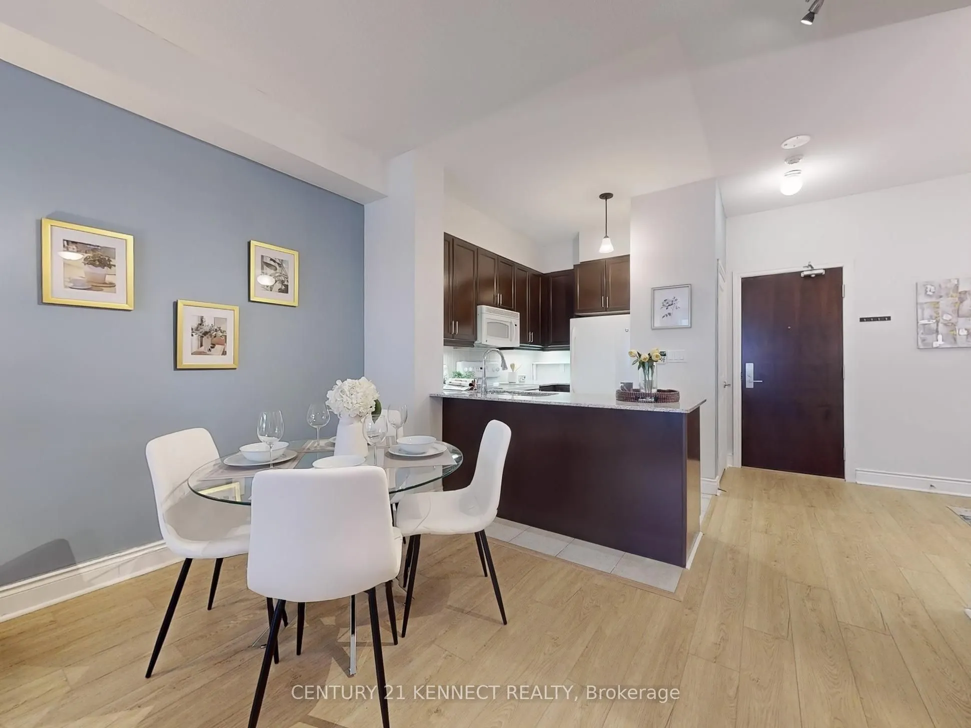 25 Earlington Avenue E, #316