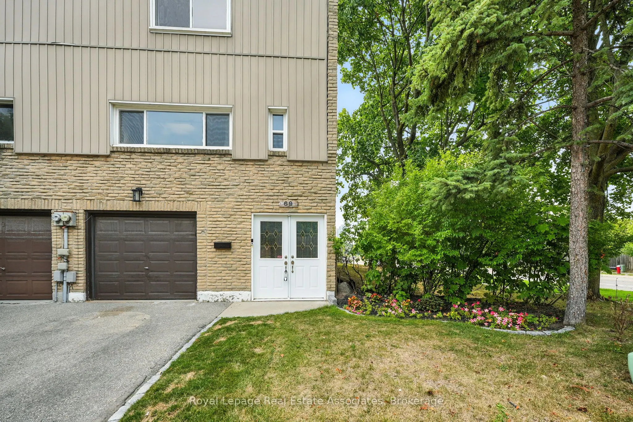 400 Bloor Street, #69