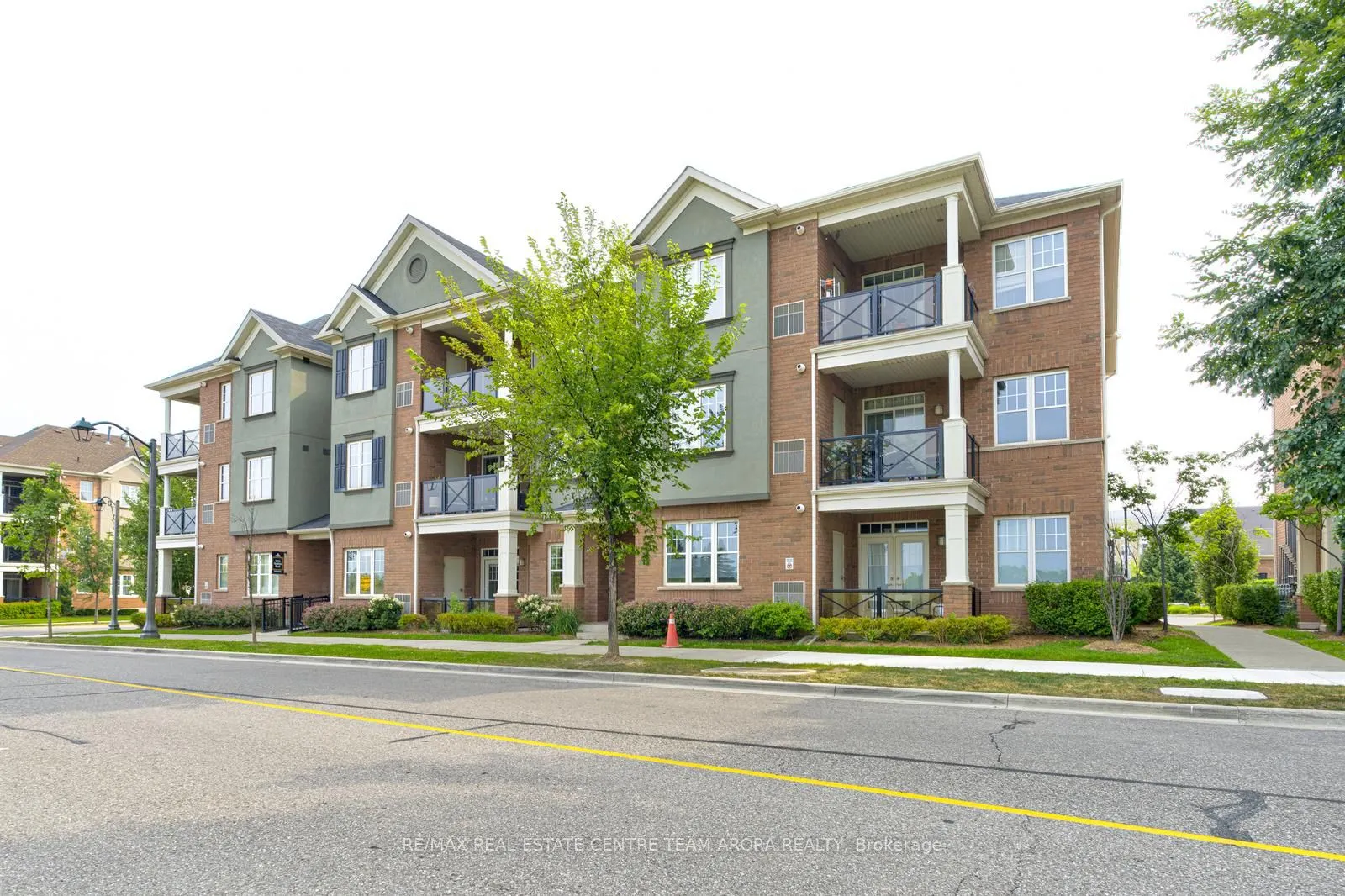 2326 Taunton Road, #303