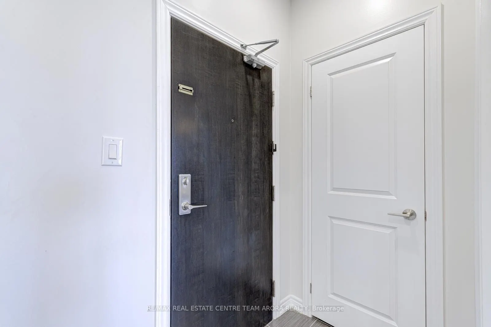 2326 Taunton Road, #303