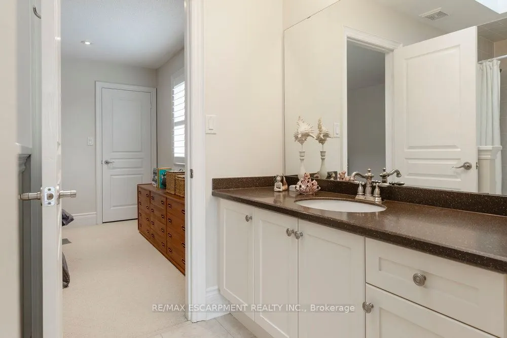 4212 Kane Crescent