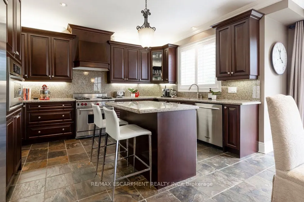4212 Kane Crescent