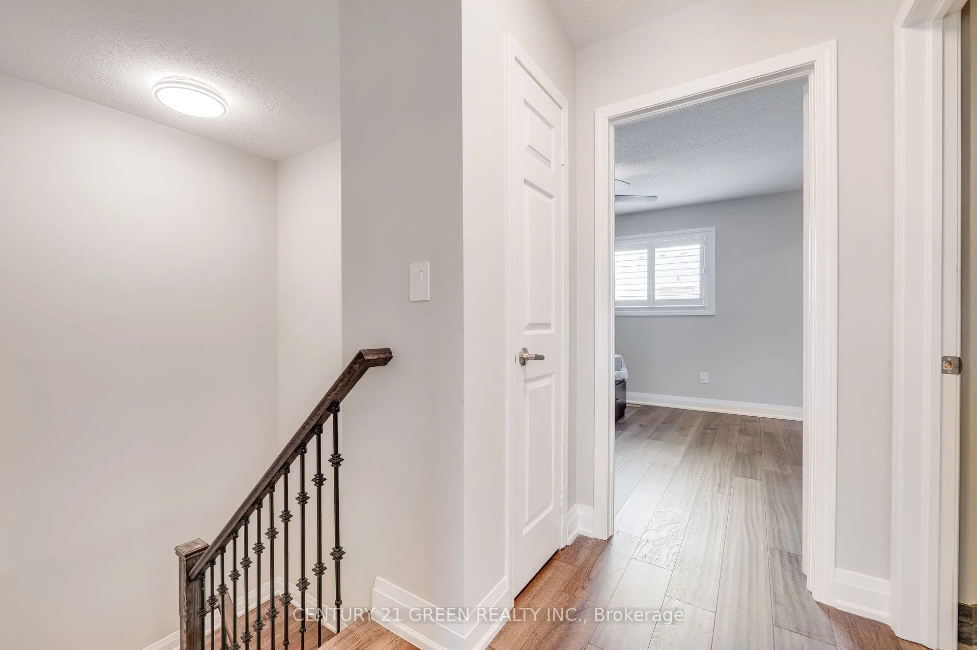 668 Porter Way