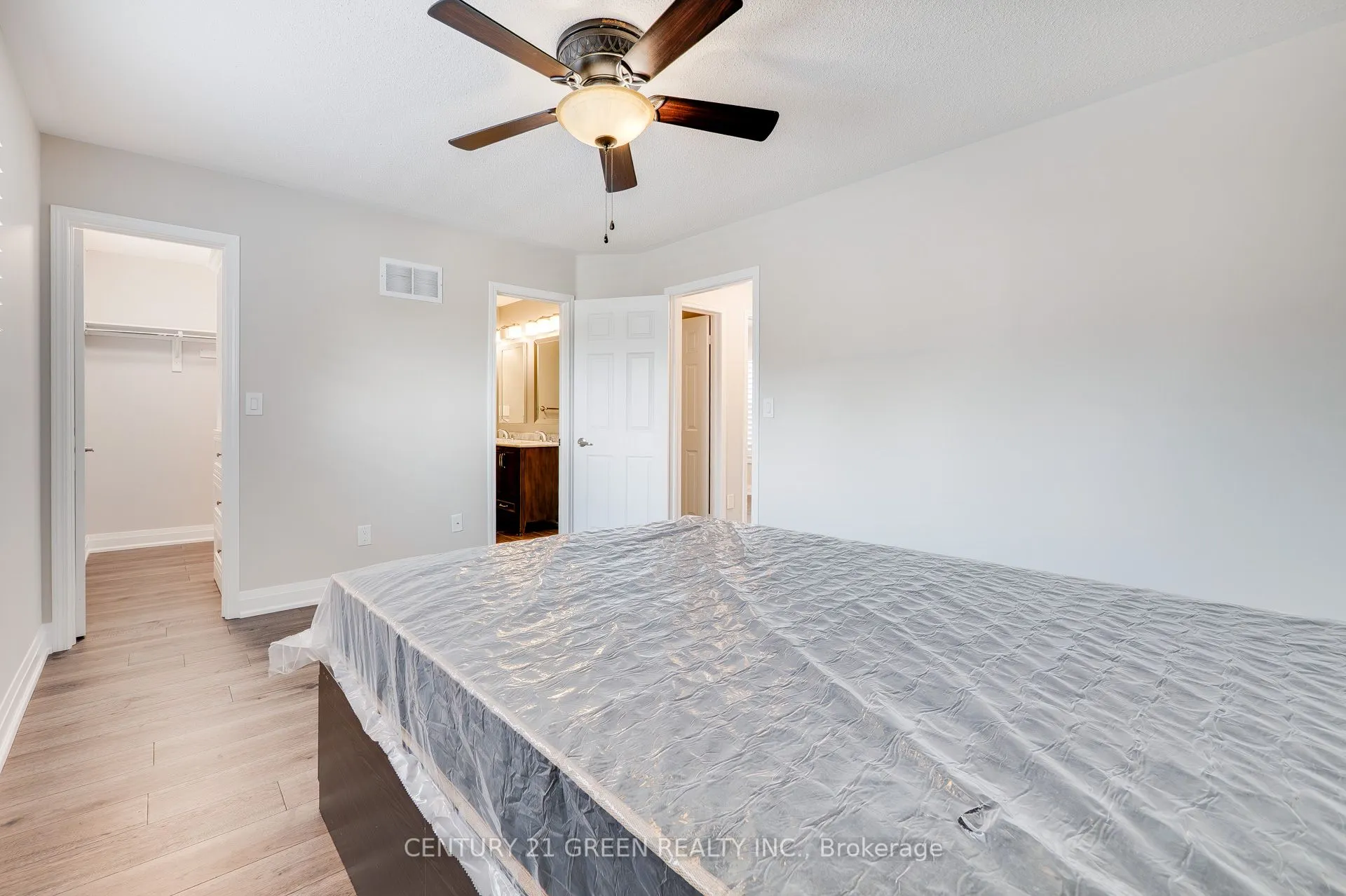 668 Porter Way