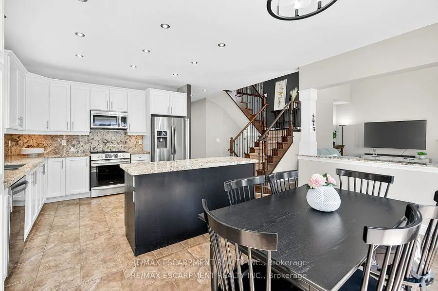 4223 Fuller Crescent