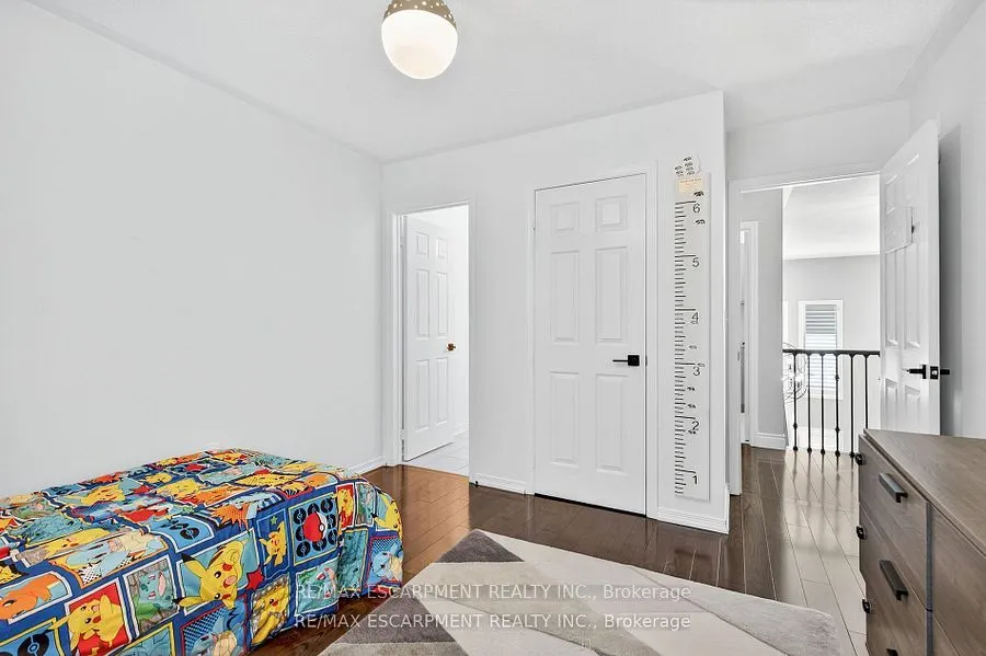 4223 Fuller Crescent