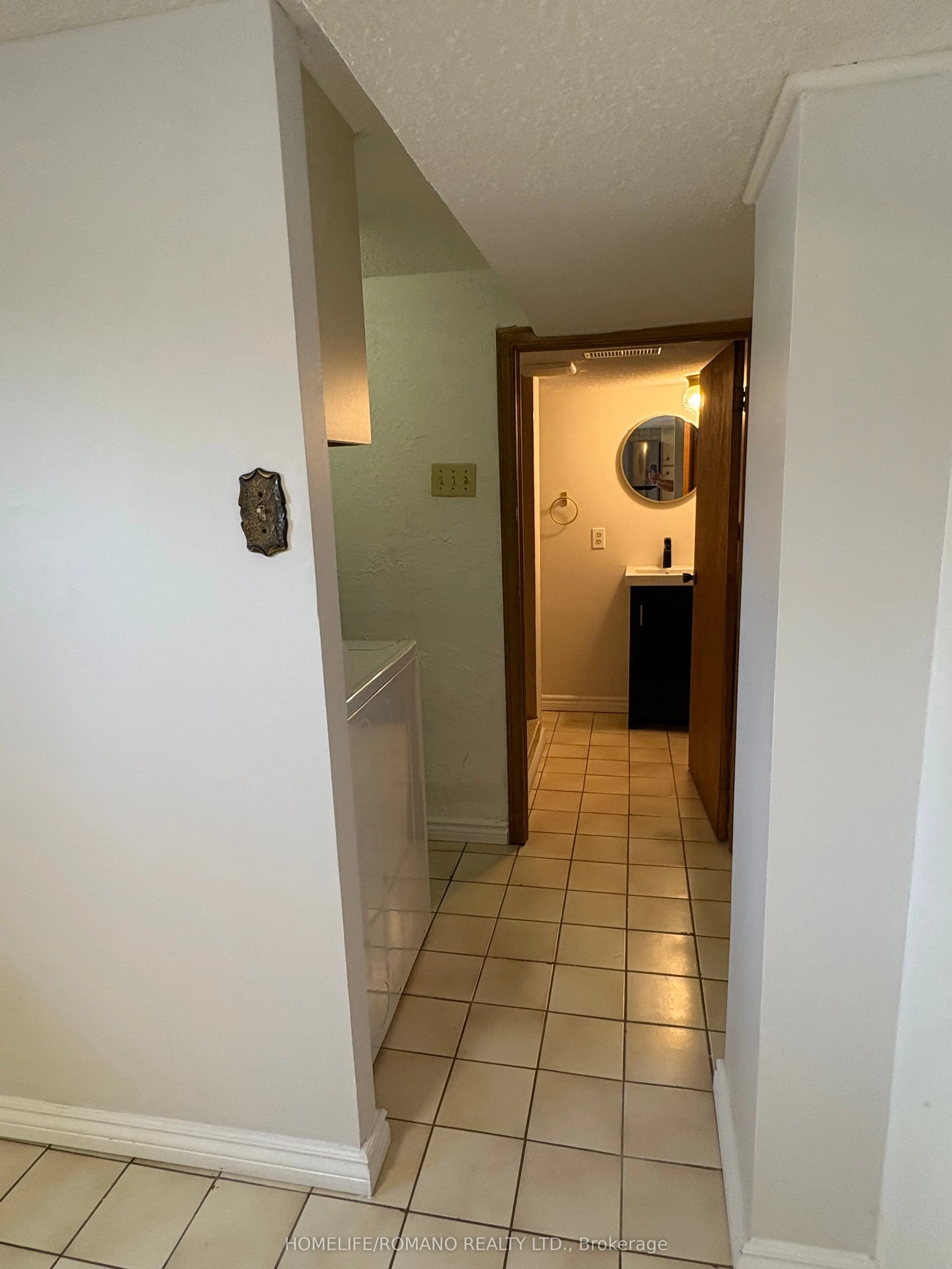32 Plewes Road, #BASEMENT