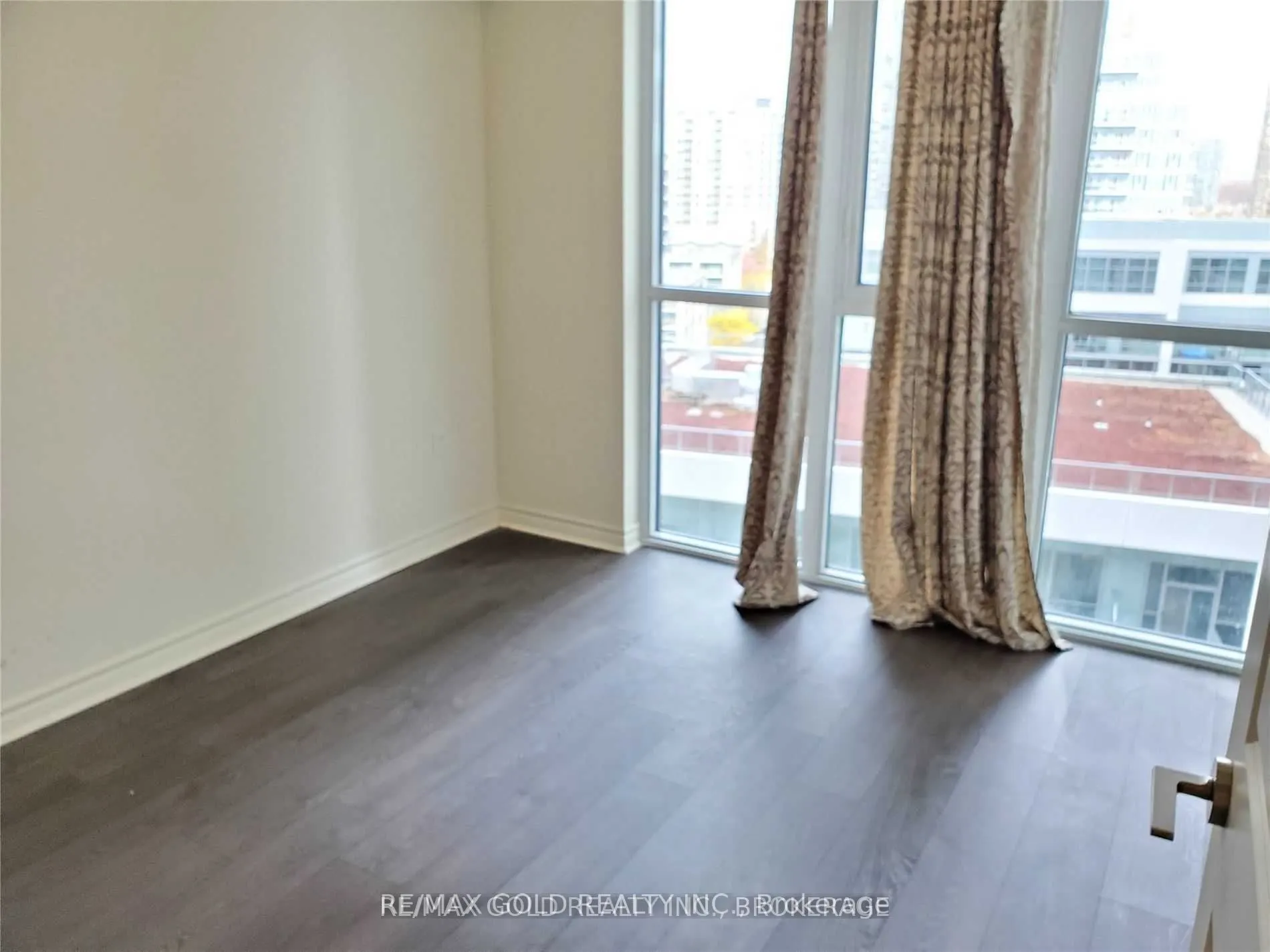39 Annie Craig Drive, ## 908