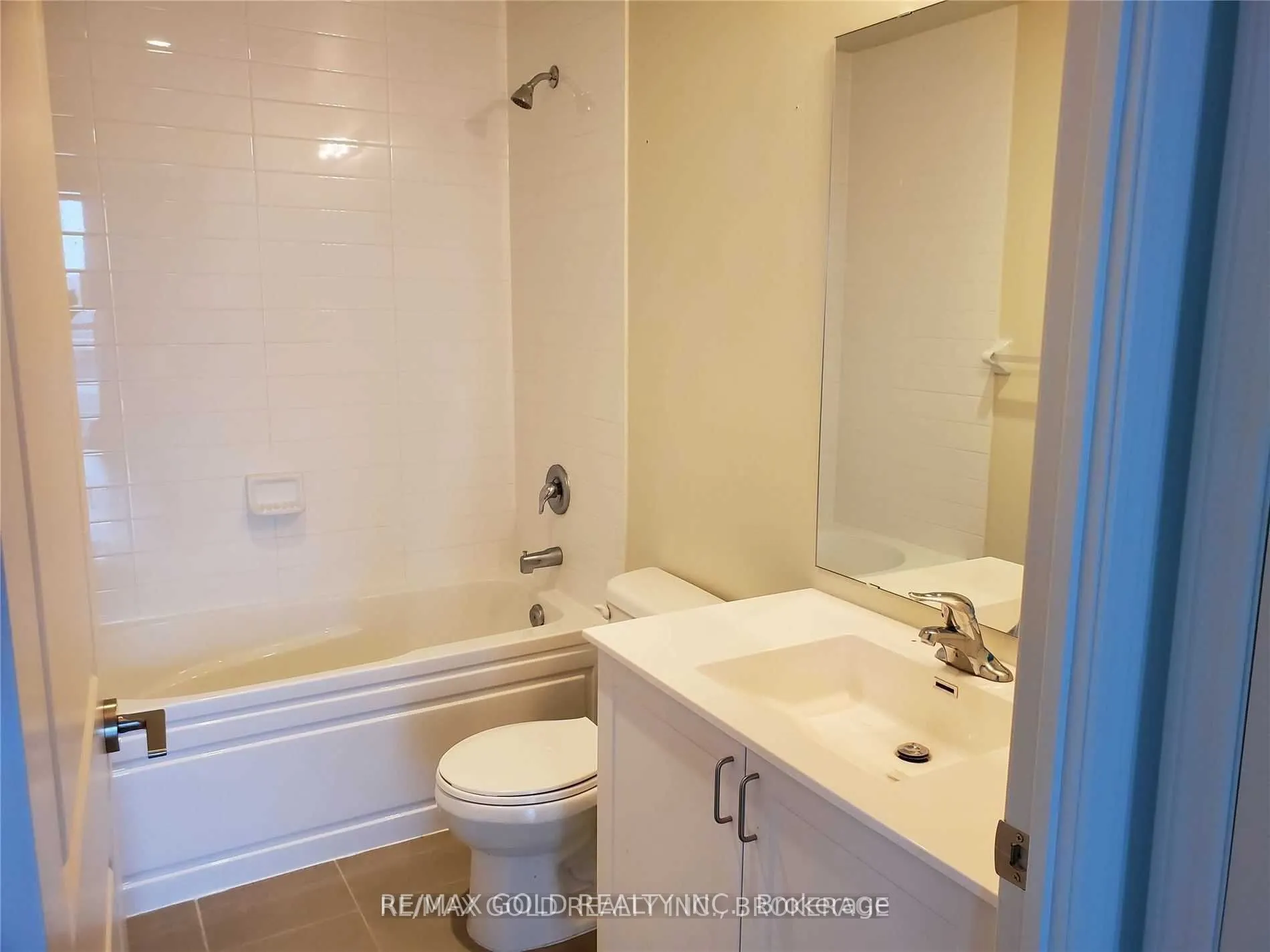 39 Annie Craig Drive, ## 908