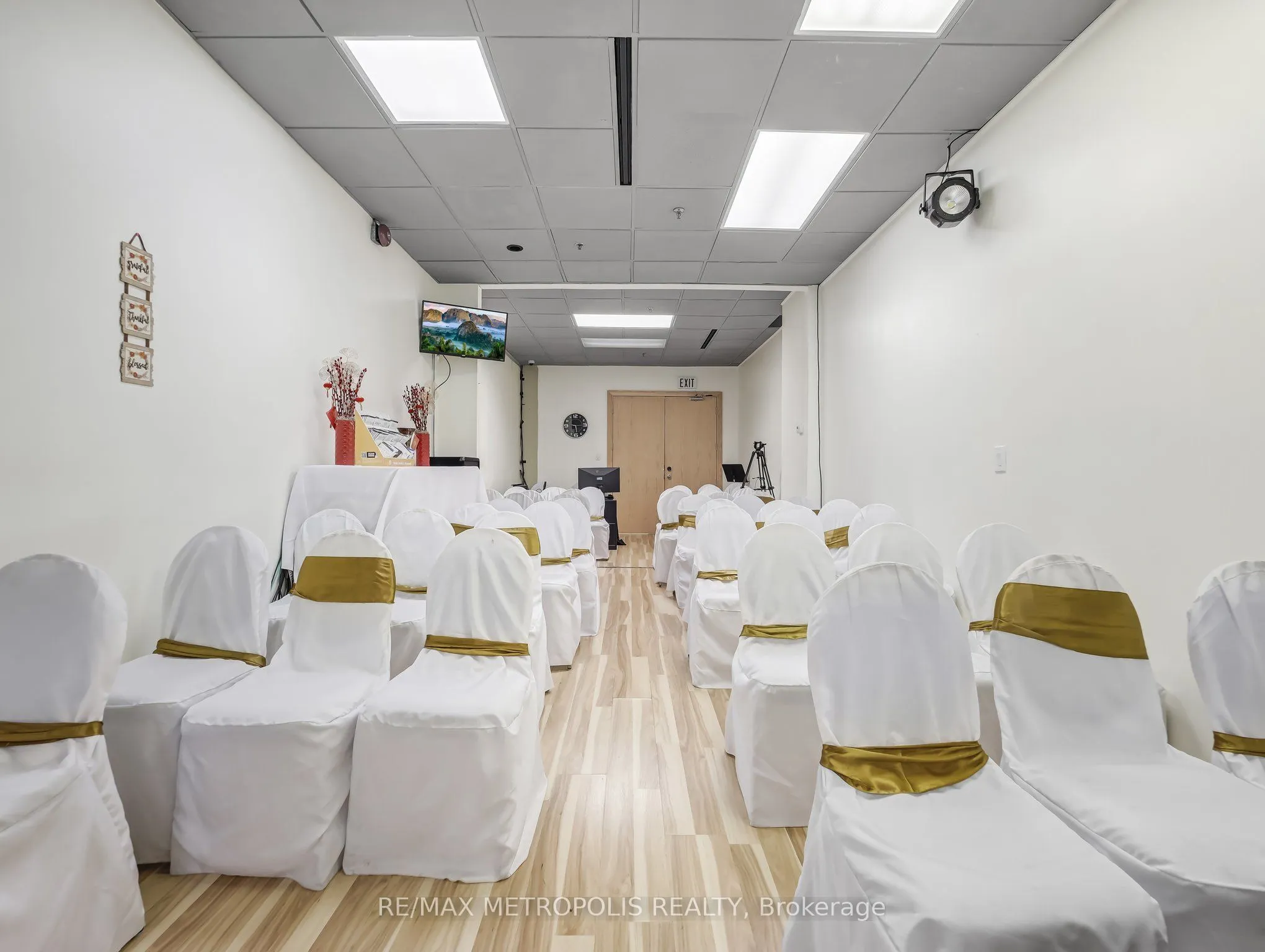 1550 South Gateway Road, #310
