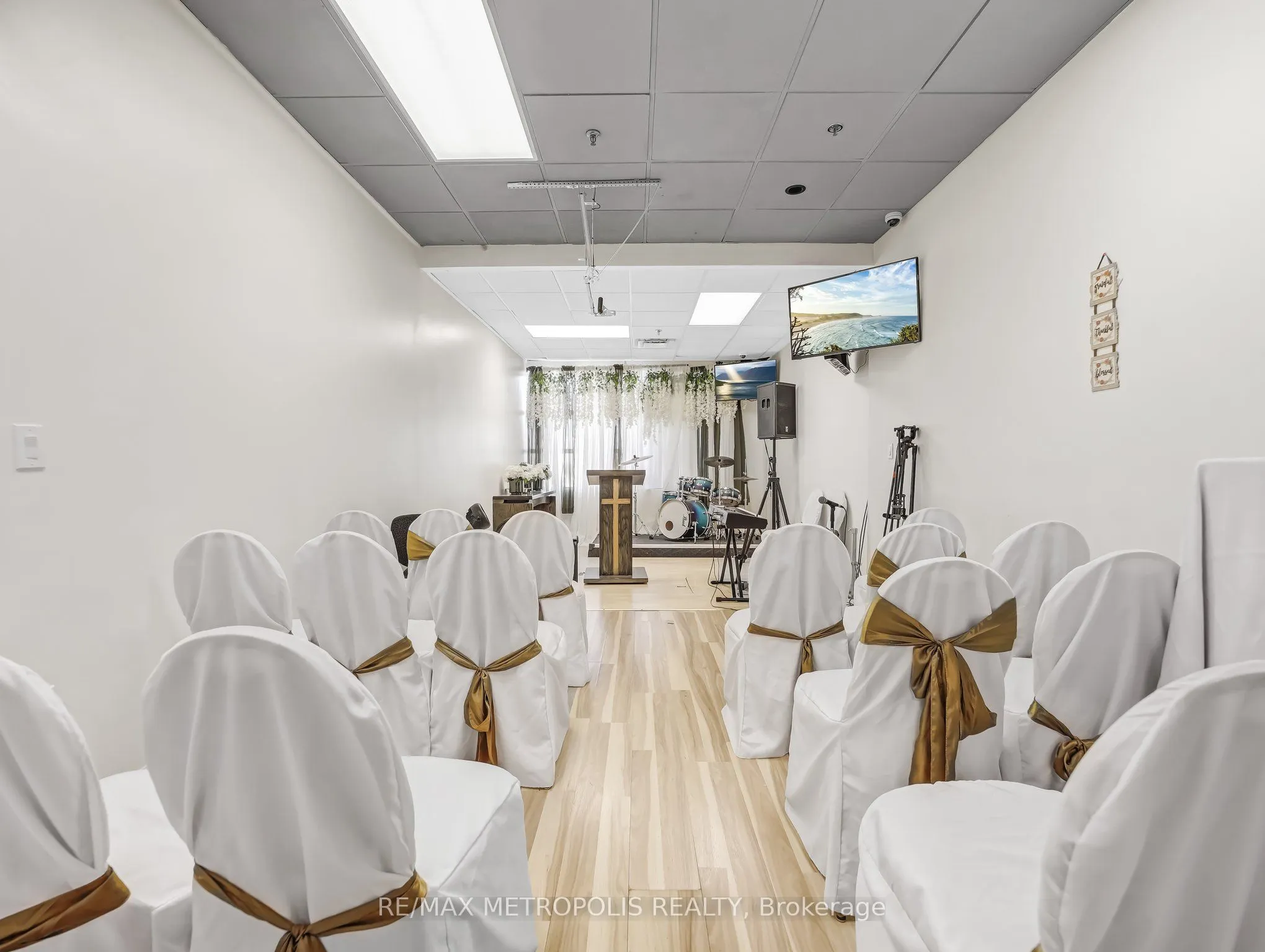 1550 South Gateway Road, #310