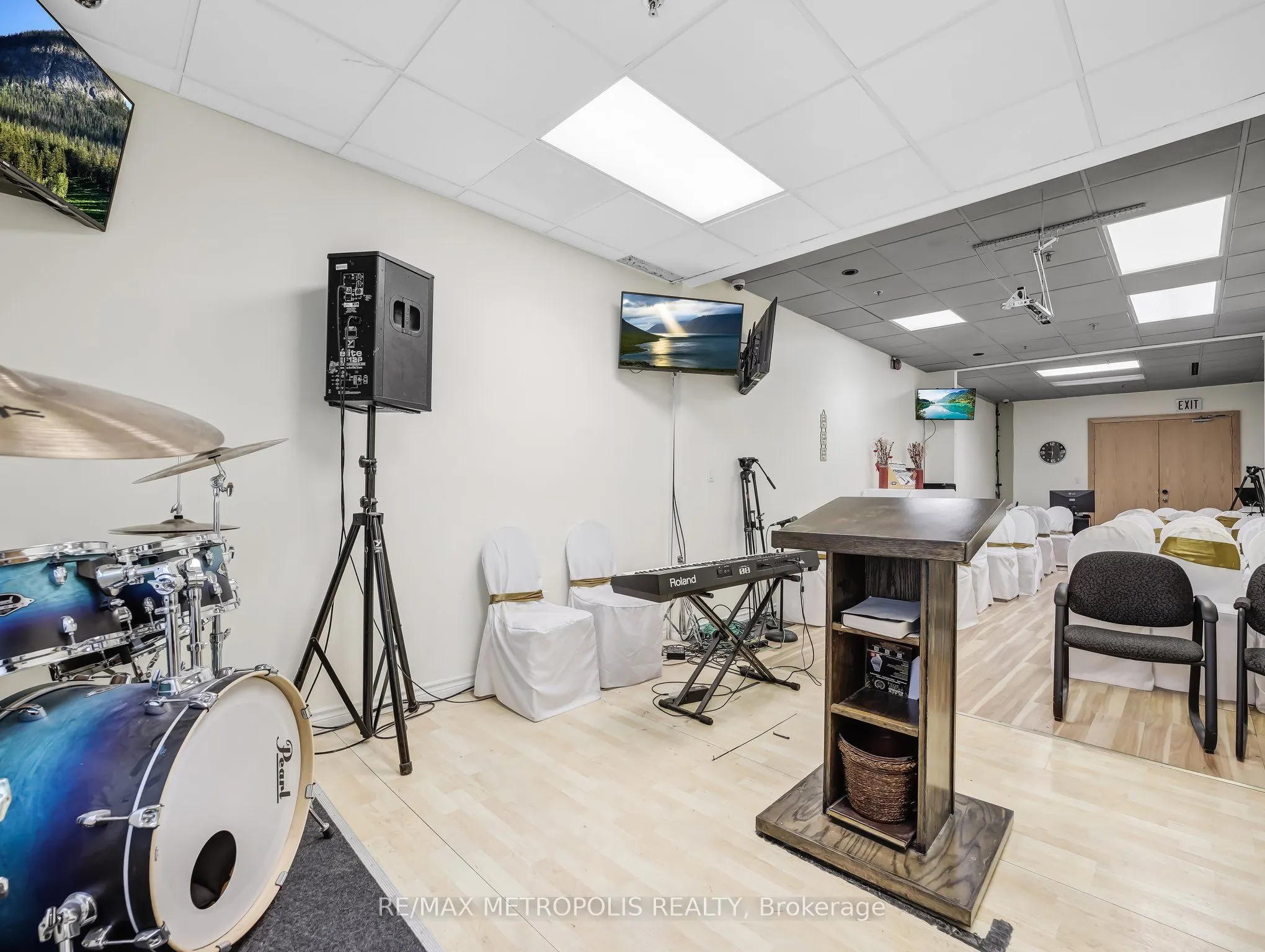 1550 South Gateway Road, #310