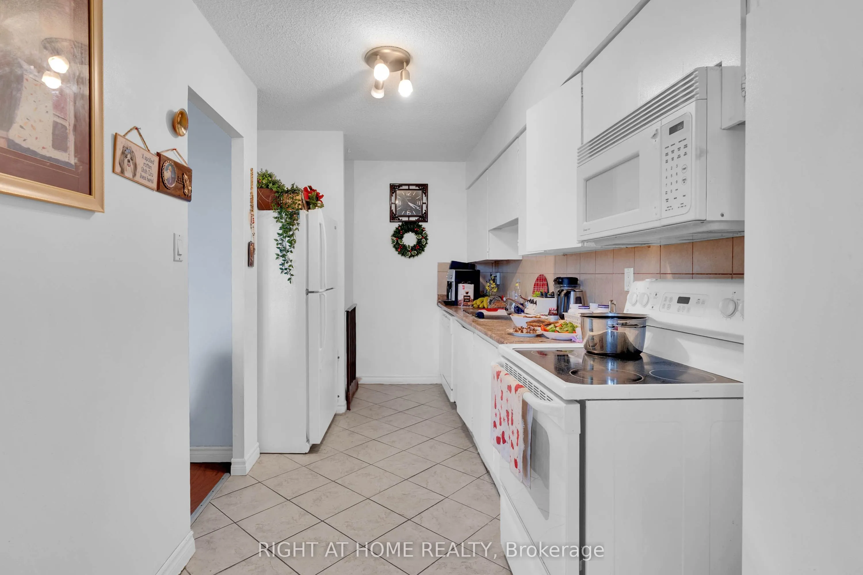 45 Silverstone Drive, #909