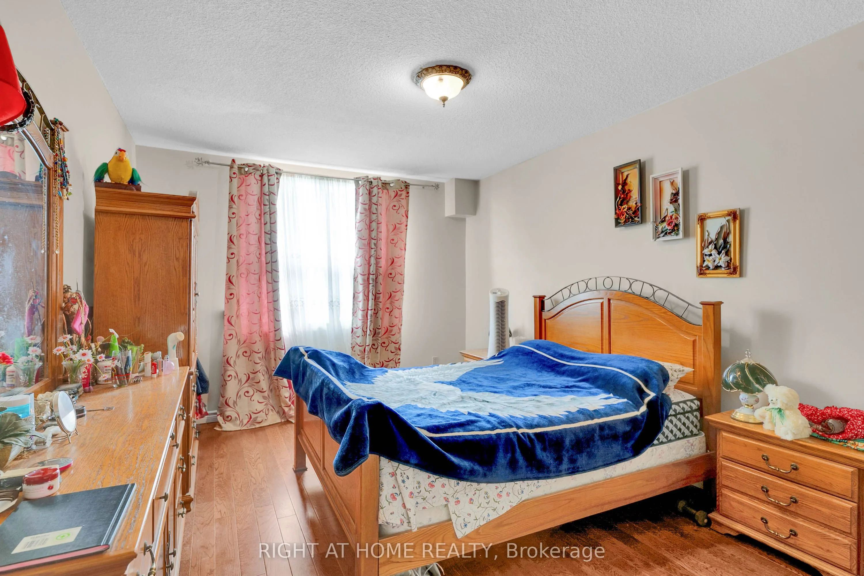 45 Silverstone Drive, #909