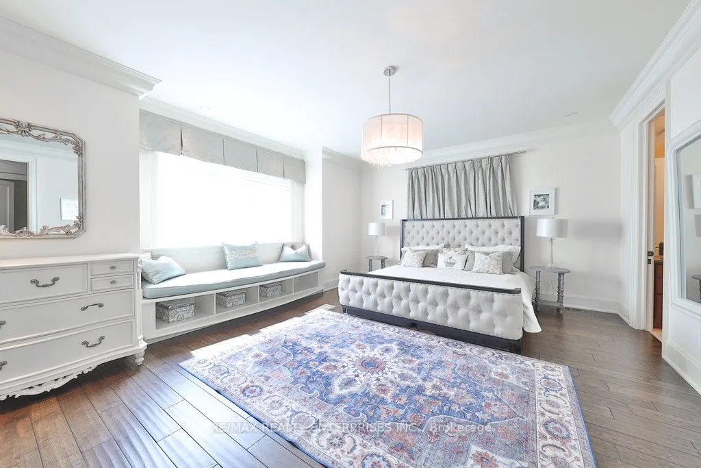 5047 Lakeshore Road