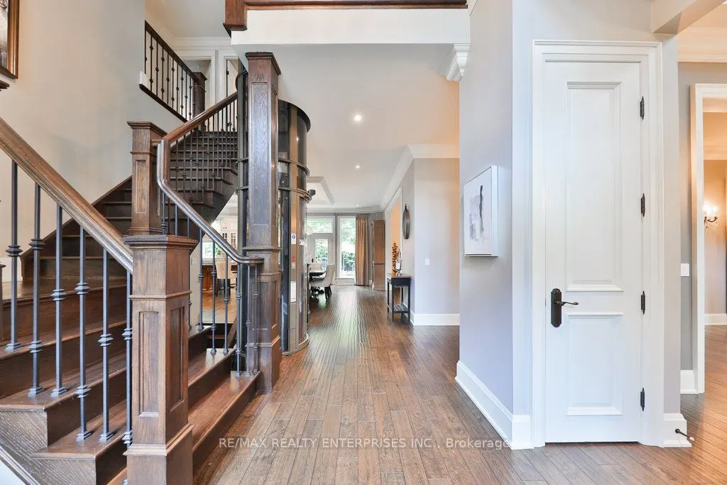 5047 Lakeshore Road
