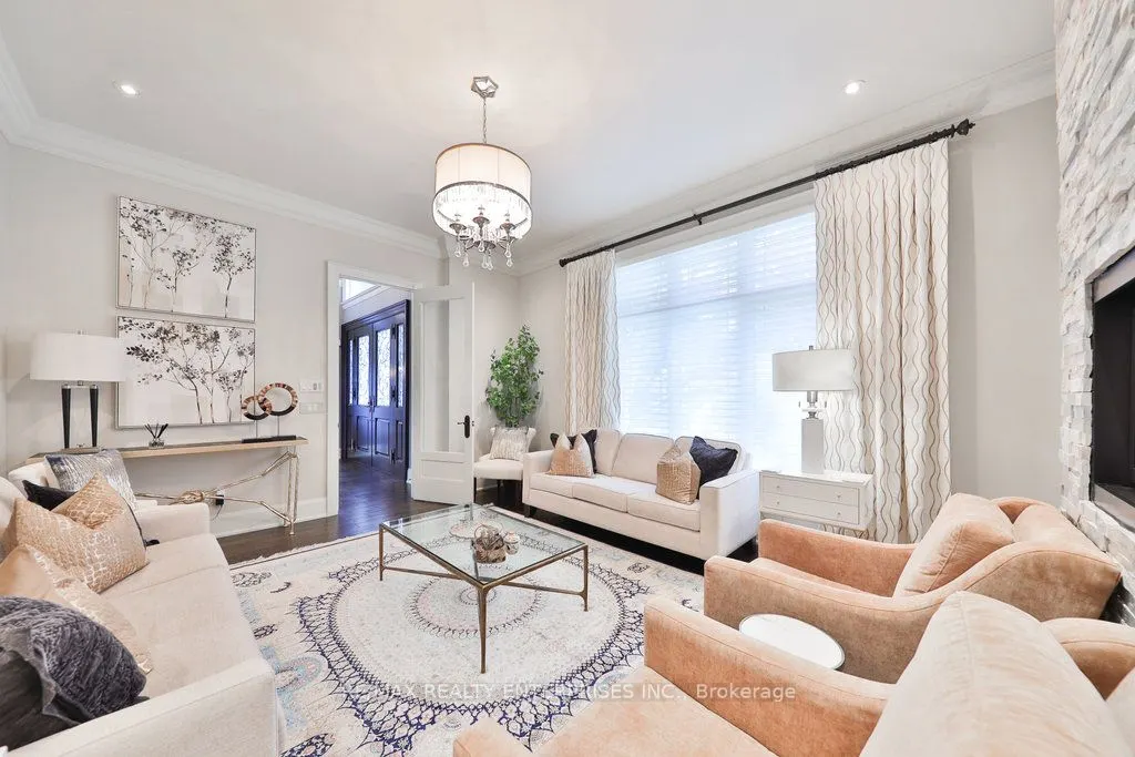 5047 Lakeshore Road