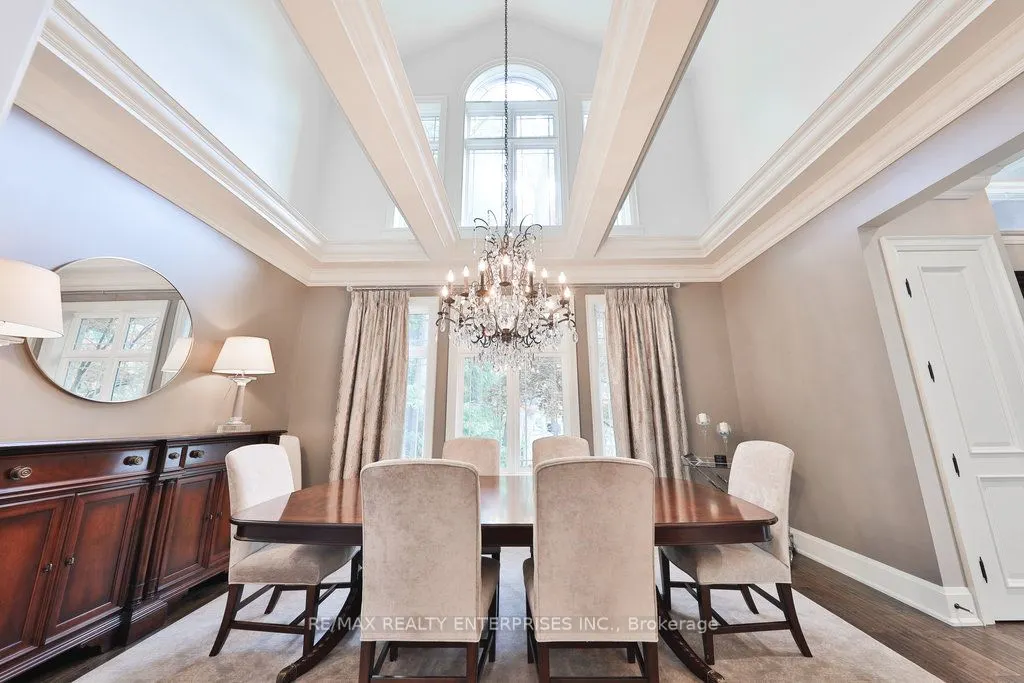 5047 Lakeshore Road