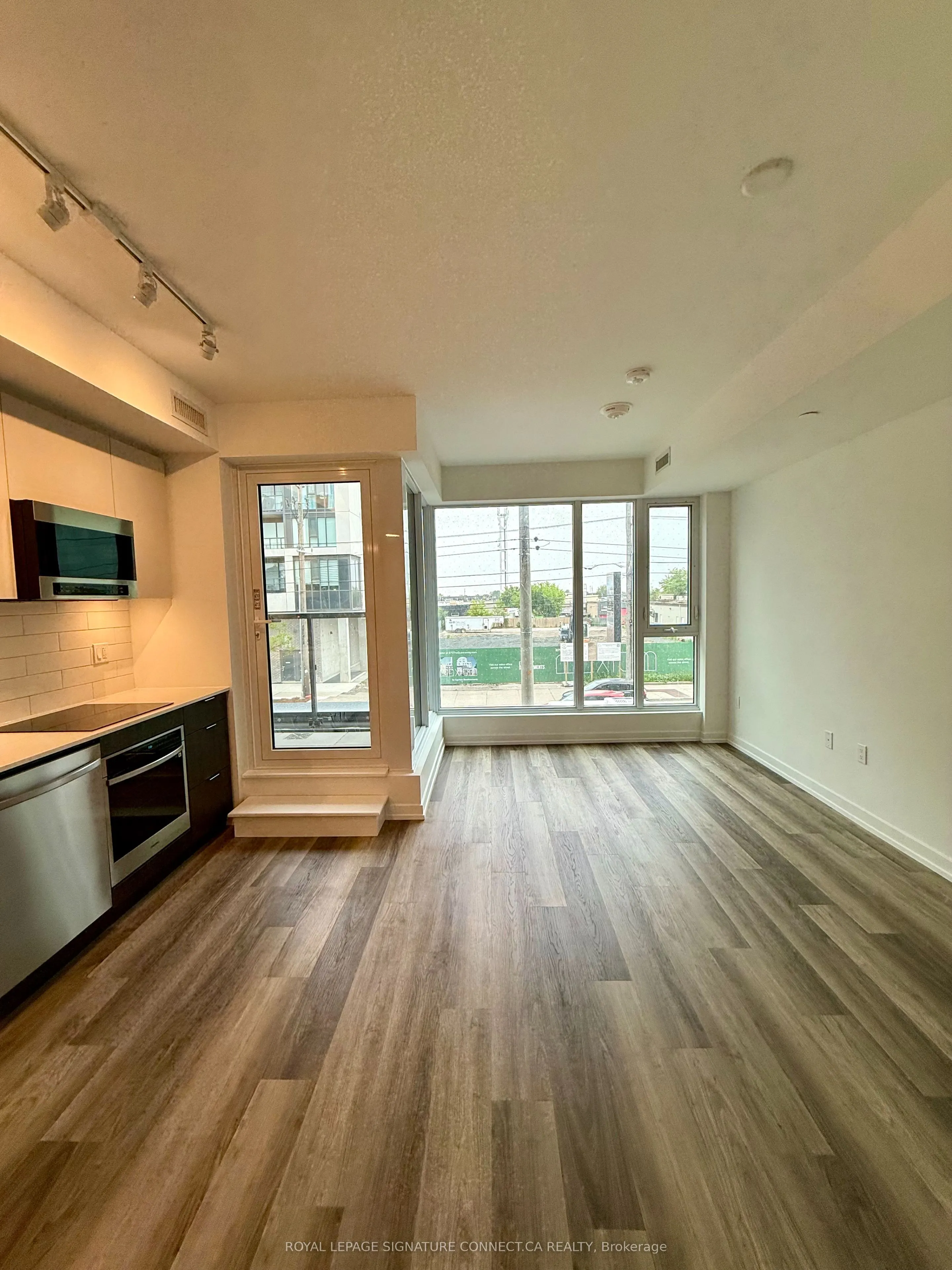 6 Chartwell Road, #208