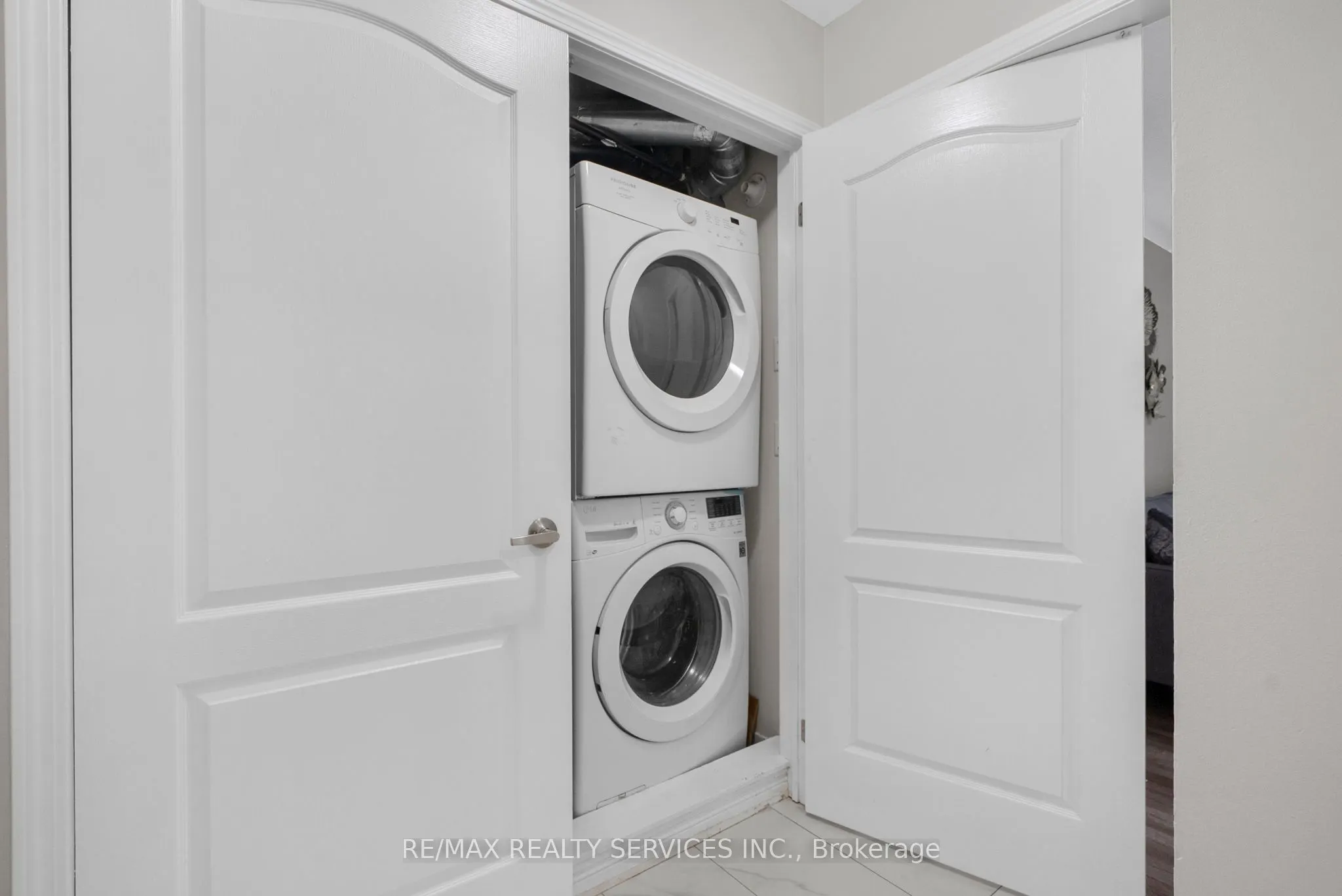 3100 Boxford Crescent, #8