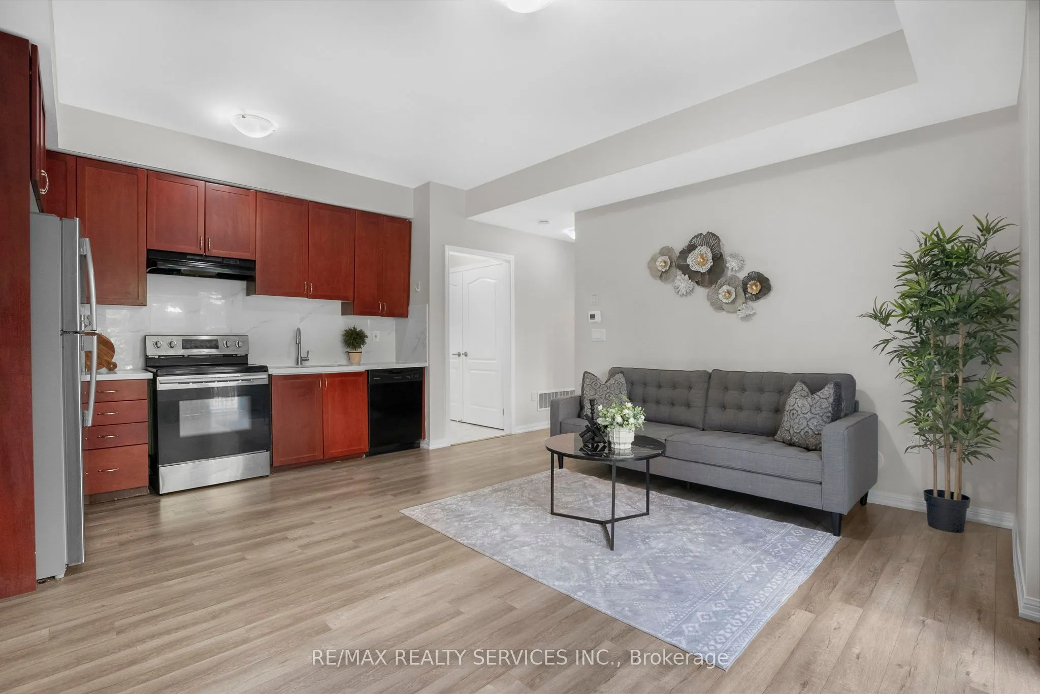 3100 Boxford Crescent, #8
