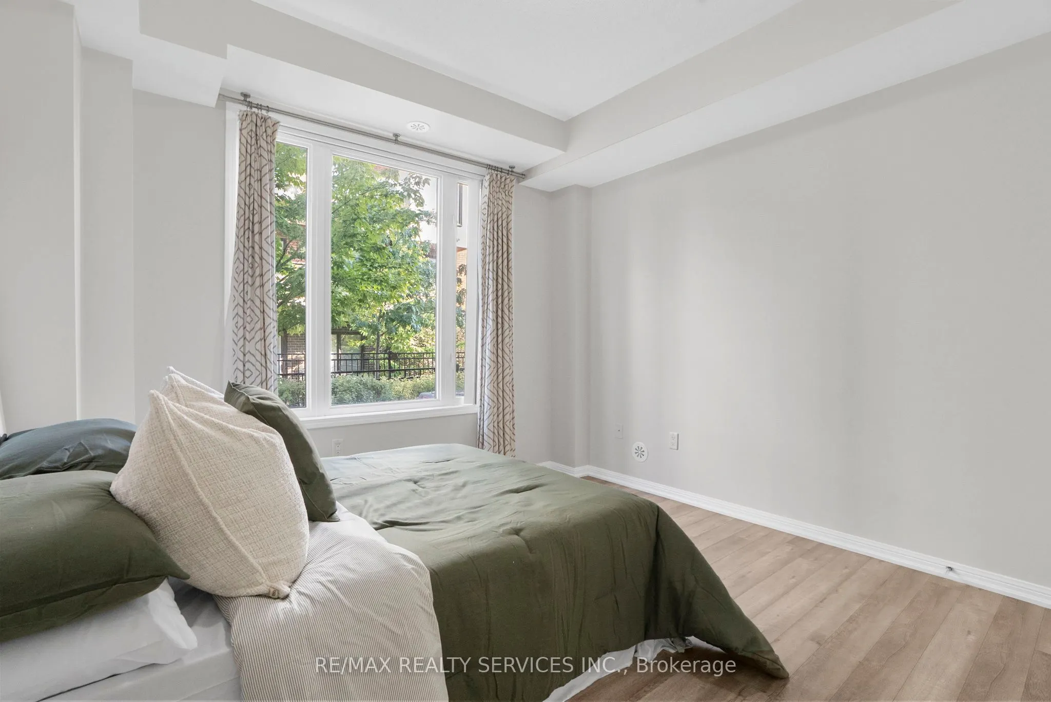 3100 Boxford Crescent, #8