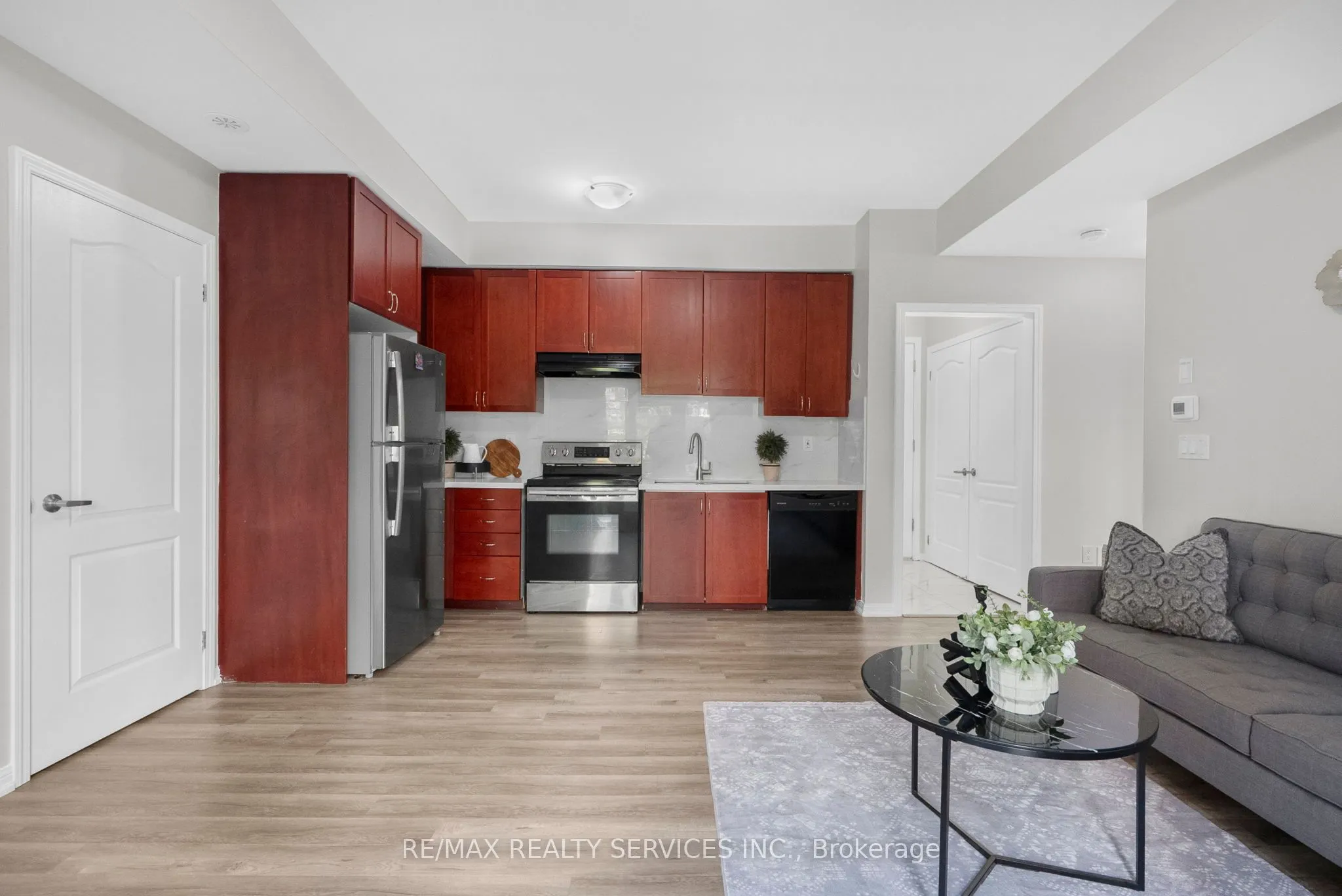 3100 Boxford Crescent, #8