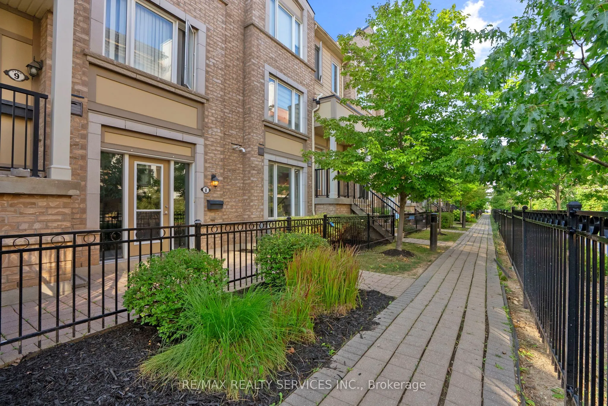 3100 Boxford Crescent, #8