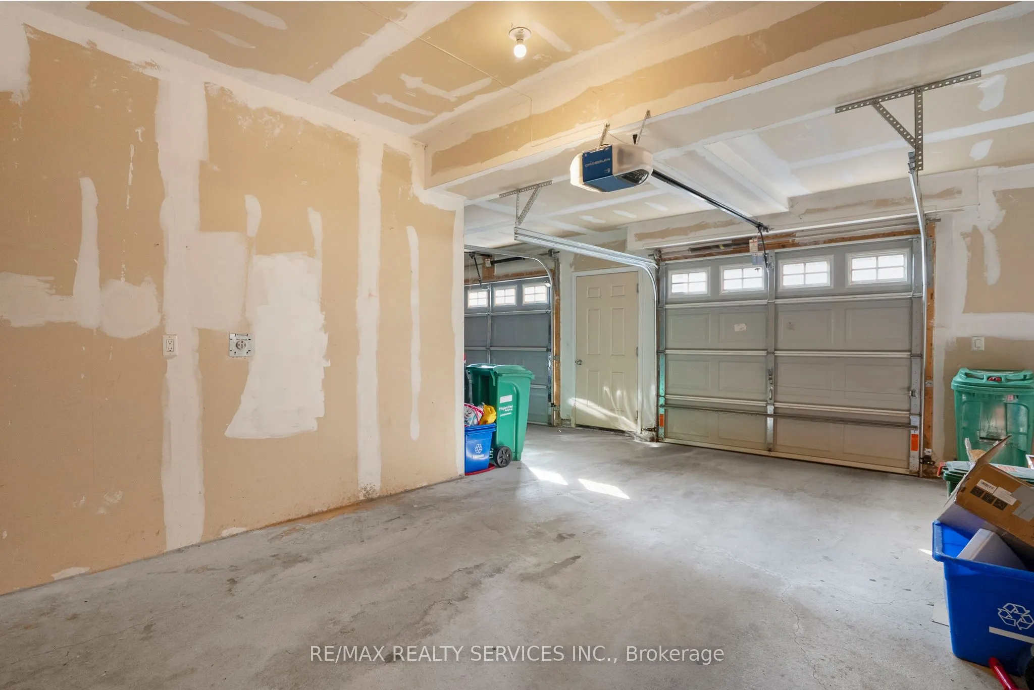 3100 Boxford Crescent, #8