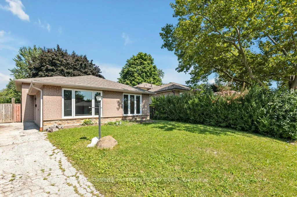 79 Strathavon Drive